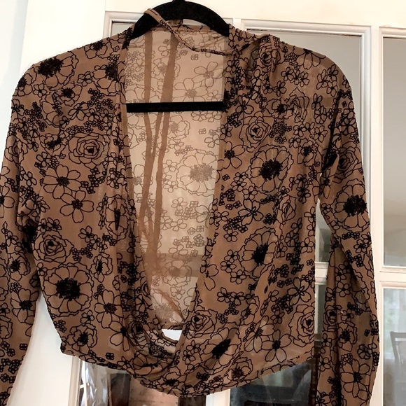Chic Nation Tops - Gorgeous brown floral wrap around string waist surplice top